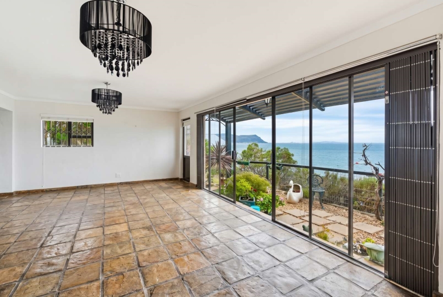 3 Bedroom Property for Sale in Murdock Valley Western Cape
